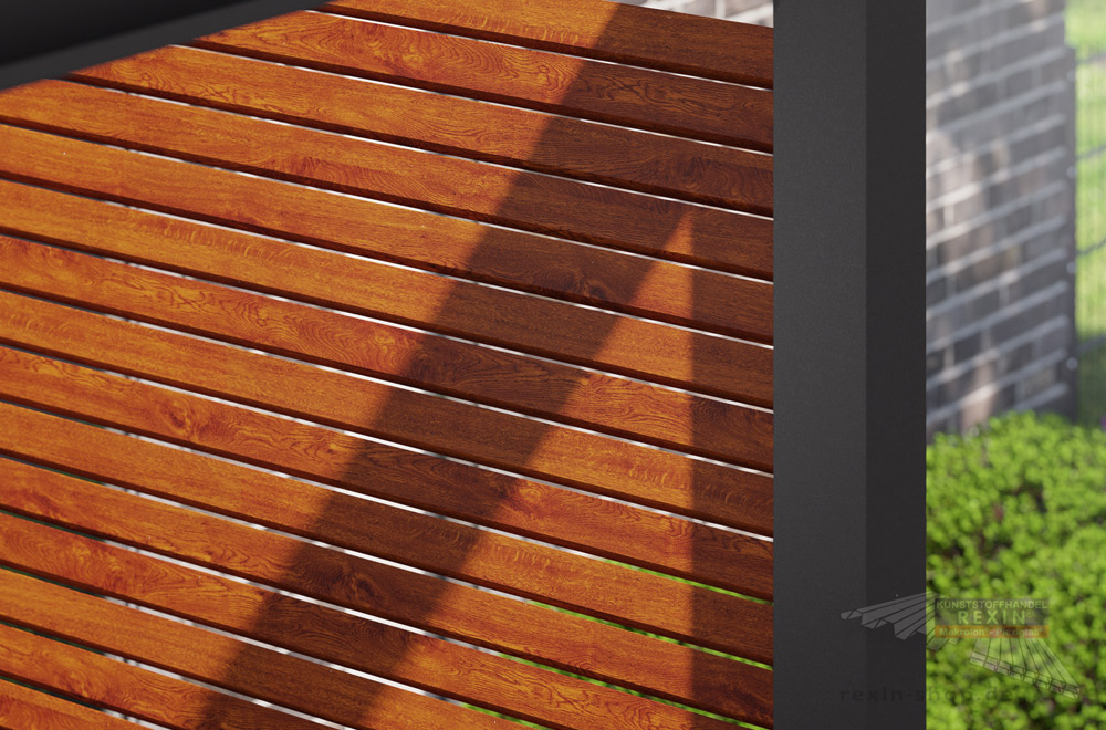 Lamellenwand für das Terrassendach im Echtholz-Design 'Golden Oak'.
