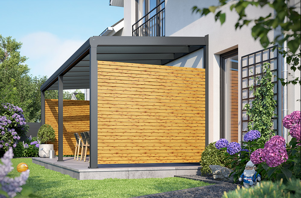 Alu-Terrassendach mit Lamllenwand aus Rhombusprofilen im Design "Fichte".