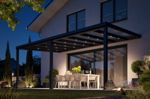 Mit LED-Spots die Terrasse stimmungsvoll beleuchten.
