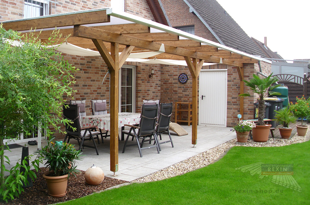 Eine Holz-Terrassenüberdachung REXOcomplete.®