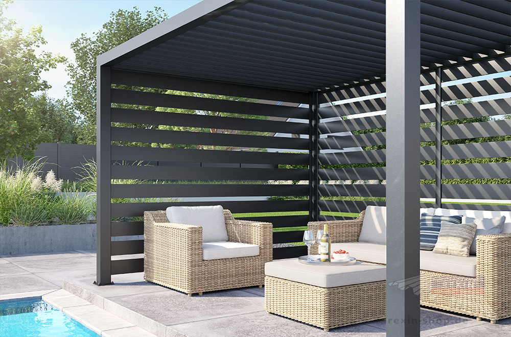Eine Pergola mit Sprossenwänden.